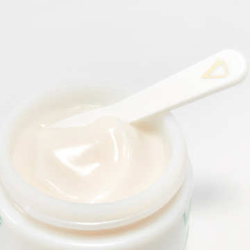 VALMONT Moisturizing With A Cream - Kem dưỡng ẩm cho da mất nước image 1
