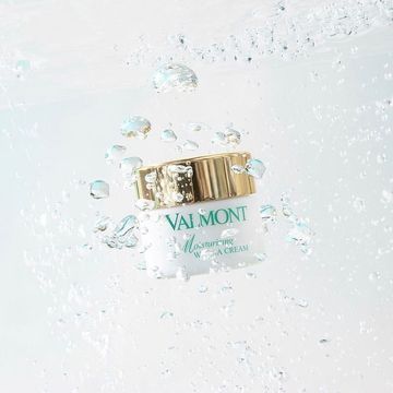 VALMONT Moisturizing With A Cream - Kem dưỡng ẩm cho da mất nước image 3
