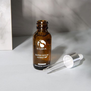 IS CLINICAL Super Serum Advance - Tinh chất trị thâm dưỡng sáng & mờ sẹo image 4