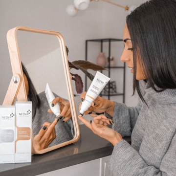 NEOVA Silc Sheer 2.0 Photo Finish Tint SPF40 - Kem chống nắng DNA chống lão hoá & ung thư da image 3