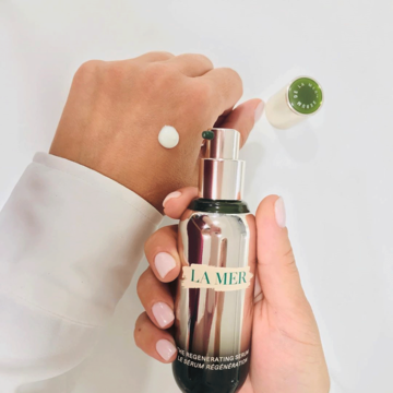 LA MER The Regenerating Serum Mini - Tinh chất trẻ hoá, giảm nếp nhăn image 3