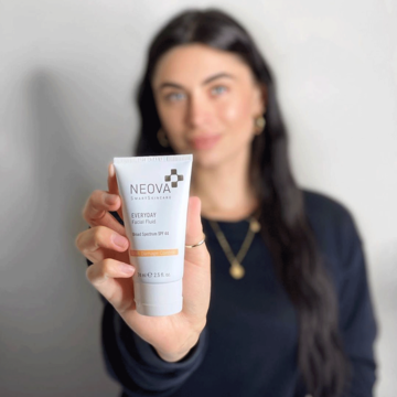 NEOVA Everyday Facial Fluid SPF44 - Kem chống nắng bảo vệ da ngăn ngừa ung thư image 3
