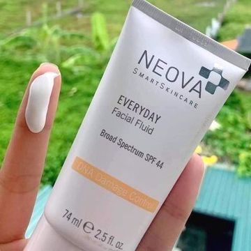 NEOVA Everyday Facial Fluid SPF44 - Kem chống nắng bảo vệ da ngăn ngừa ung thư image 2