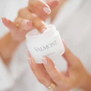 VALMONT LumiMask - Mặt nạ tái tạo bề mặt làm trắng da image 2