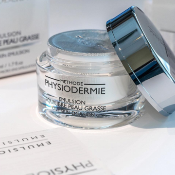 PHYSIODERMIE Oily Skin Emulsion - Kem dưỡng kiểm soát dầu mụn & se khít lỗ chân lông image 4