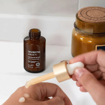 SESDERMA Azelac RU Liposomal Serum - Tinh chất trị nám làm sáng da image 2