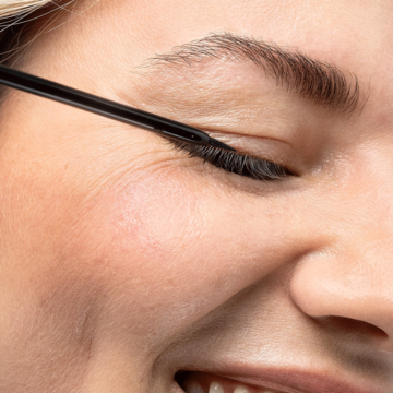 M2 BEAUTE Eyelash Activating Serum - Dưỡng dày & dài mi image 3