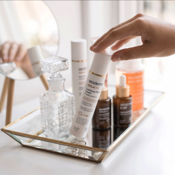 SESDERMA Azelac RU Luminous Fluid Cream SPF50 - Kem chống nắng trị nám dưỡng sáng da image 4