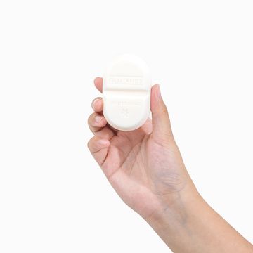 Glutanex Soap with Glutathione - Xà phòng tắm trắng và dưỡng sáng da (cục) image 4