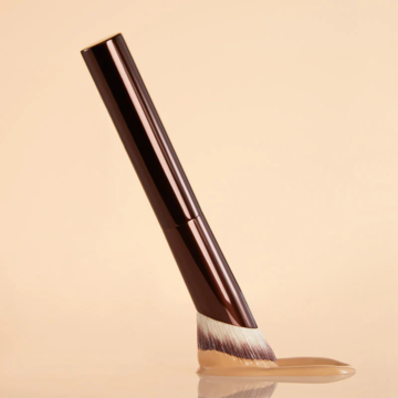 Hourglass Ambient Soft Glow Foundation Brush - Cọ Trang Điểm (Màu nâu) image 2