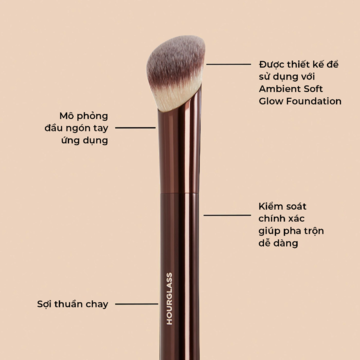 Hourglass Ambient Soft Glow Foundation Brush - Cọ Trang Điểm (Màu nâu) image 1